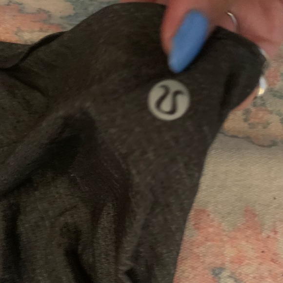 Lululemon tank - Picture 3 of 4